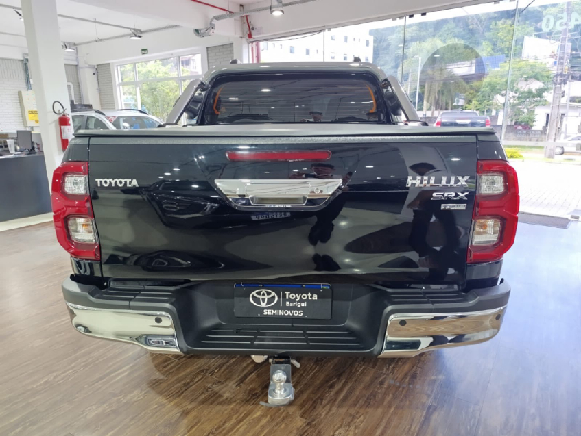 hilux srx 2.8 diesel4