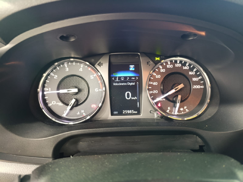 hilux srx 2.8 diesel12