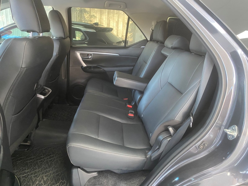 hilux sw4  platinum srx 2.811