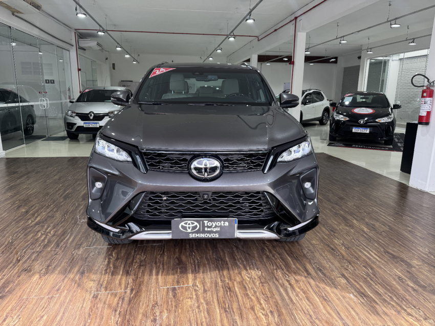 sw4 2.8 diamond 7lugares1