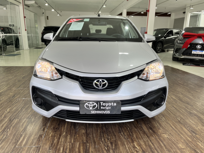 toyota etios hatch xs automatico - cautelar reprovada