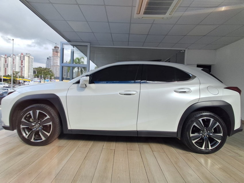lexus ux 250h luxury 2.0 cvt3