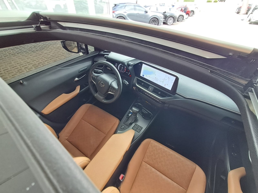lexus ux 250h luxury 2.0 cvt18
