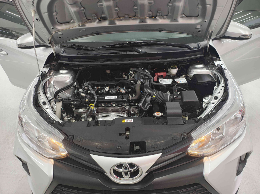 yaris hb xs11