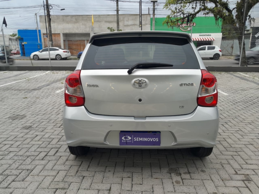 etios hatch xs 1.5 16v 20187