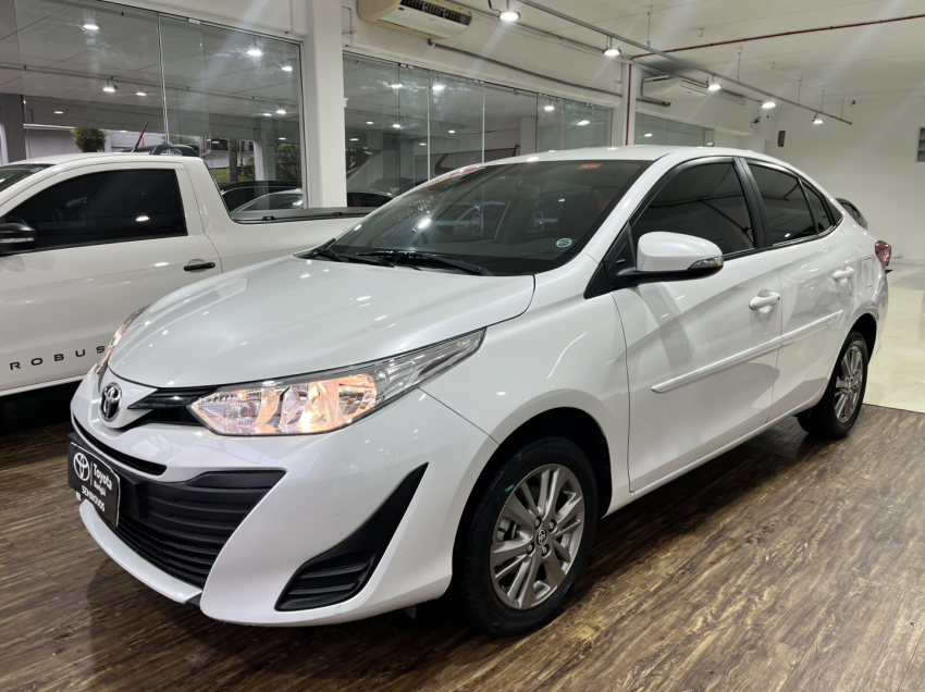 yaris xl 1.5 plus sedan flex