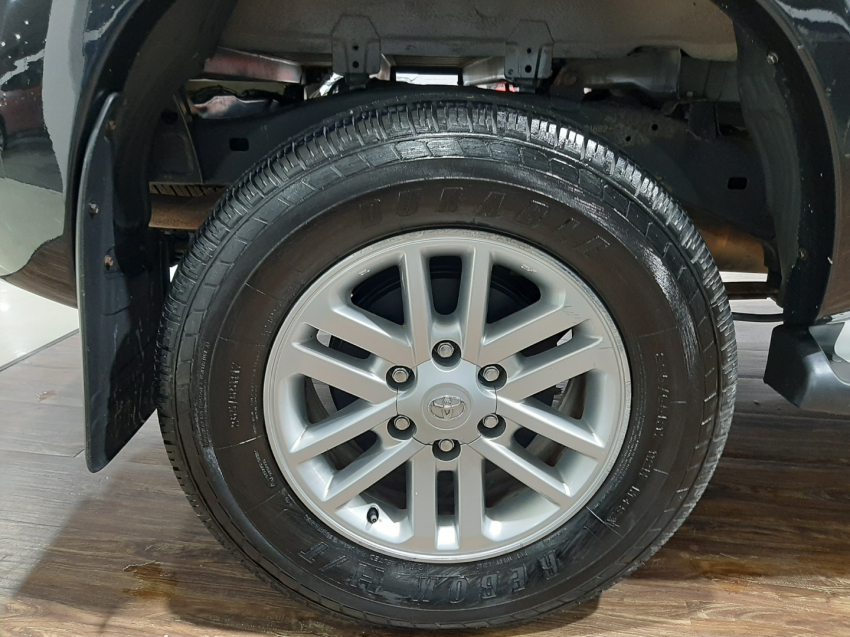 hilux srv 3.0 4x4 diesel7