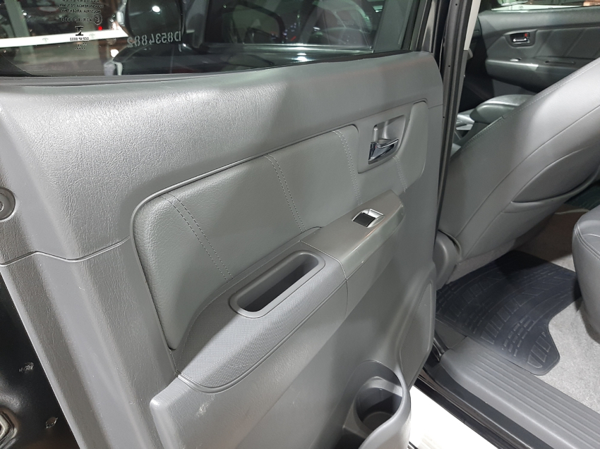hilux srv 3.0 4x4 diesel10