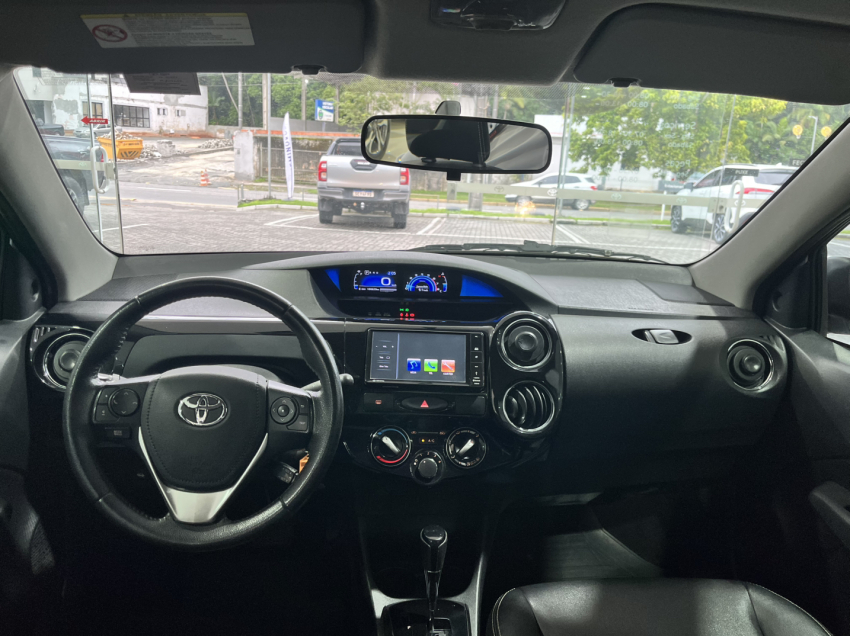 etios xls 1.5 sedan11