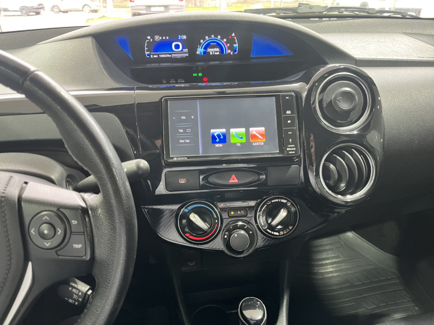 etios xls 1.5 sedan10