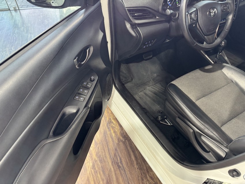 yaris xs connect 1.5 flex14