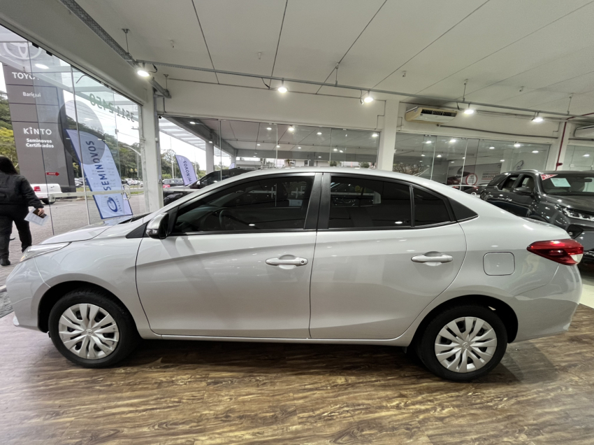 yaris xl 1.5 sedan4