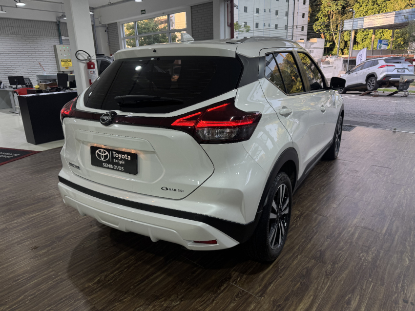 kicks advance xtronic 1.6 flex3