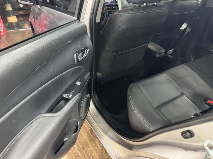 yaris xls 1.5 sedan14