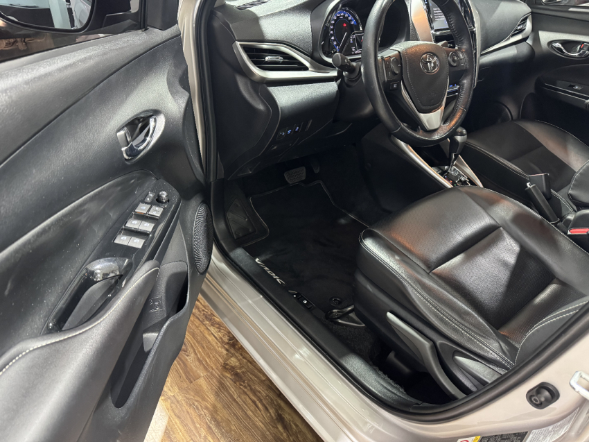 yaris xls 1.5 sedan13