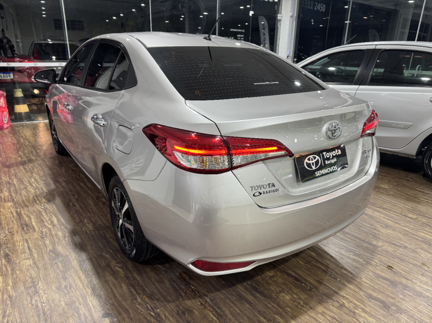 yaris xls 1.5 sedan5