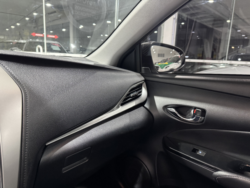 yaris xls 1.5 sedan15