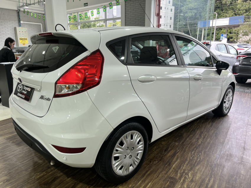 fiesta sel 1.6 hat manual1