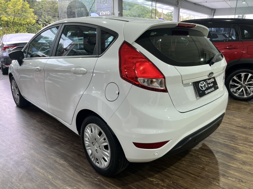 fiesta sel 1.6 hat manual3