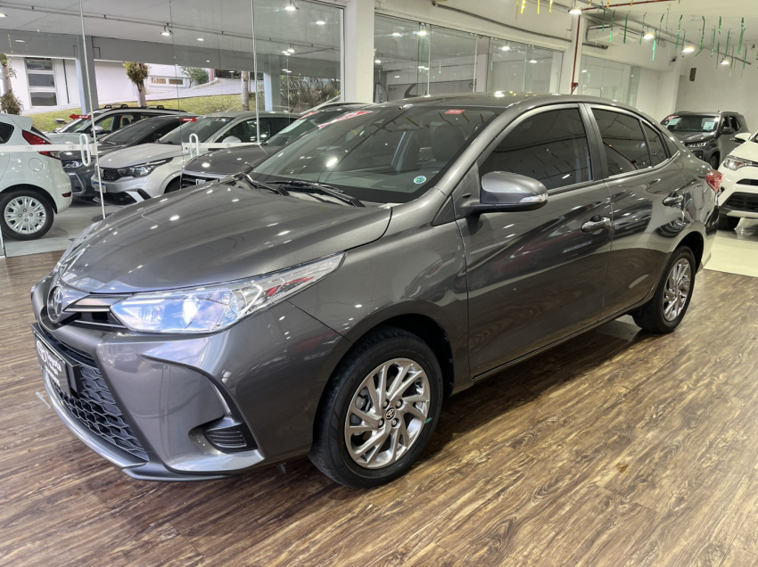 yaris xs 1.5 sedan flex aut