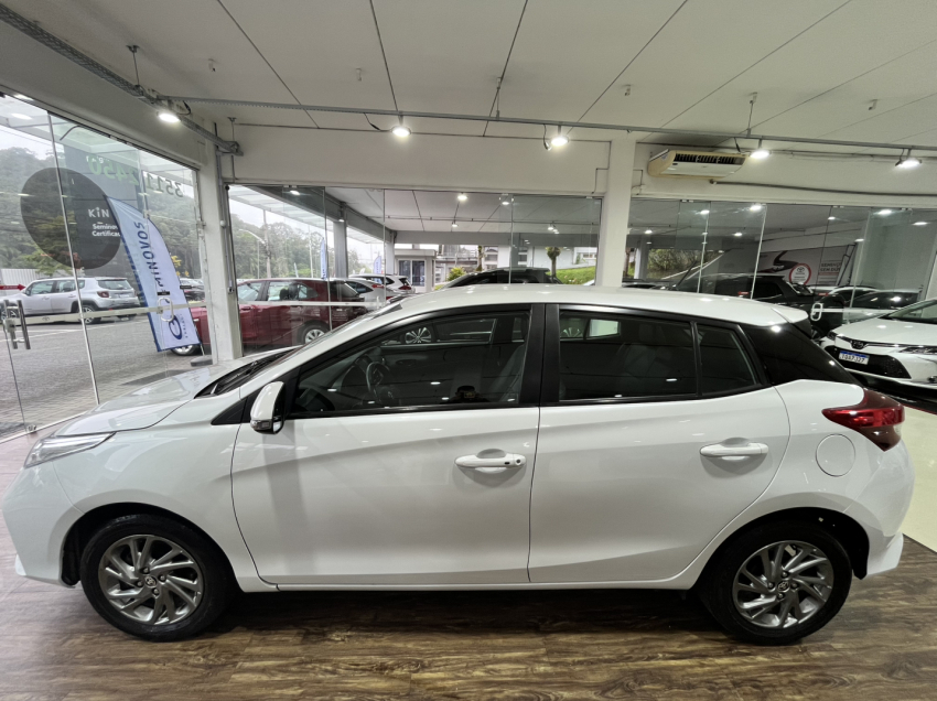 yaris xs 1.5 flex4