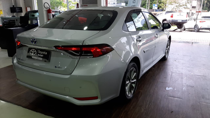 toyota corolla gli hybrido4
