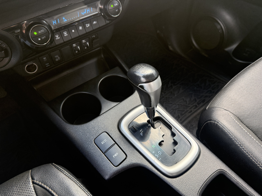 hilux cd srx 4x4 2.8 tb at614