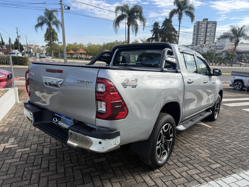 hilux cd srx 4x4 2.8 tb at67
