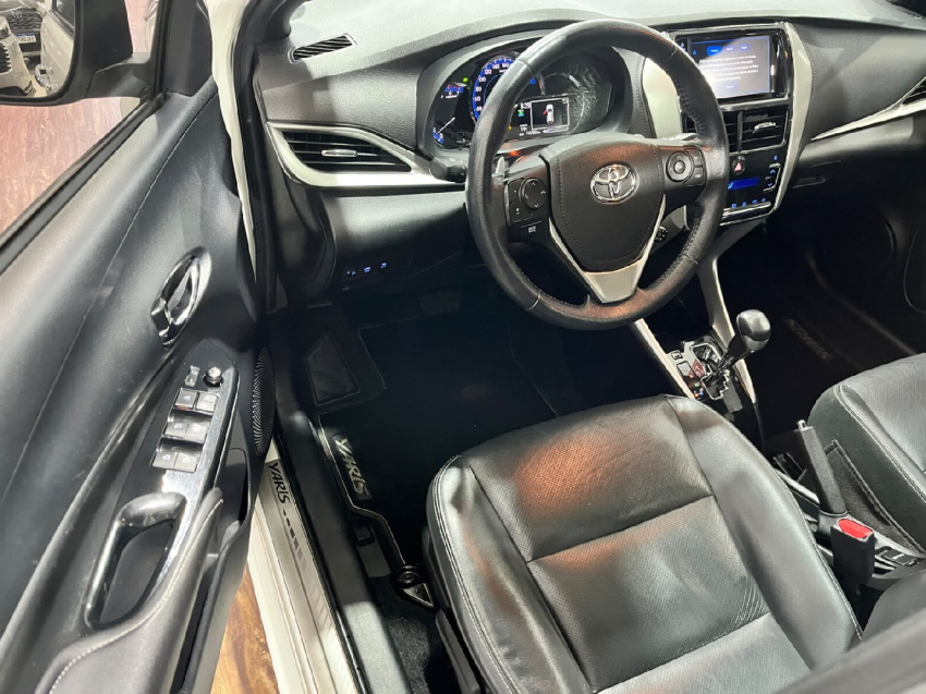 yaris hatch xls 1.5 16v cvt10
