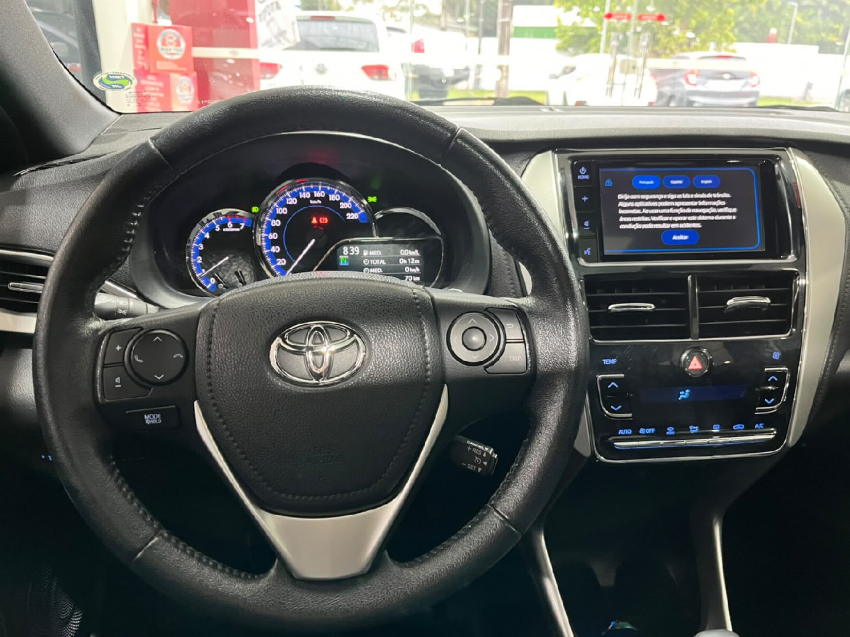 yaris hatch xls 1.5 16v cvt13