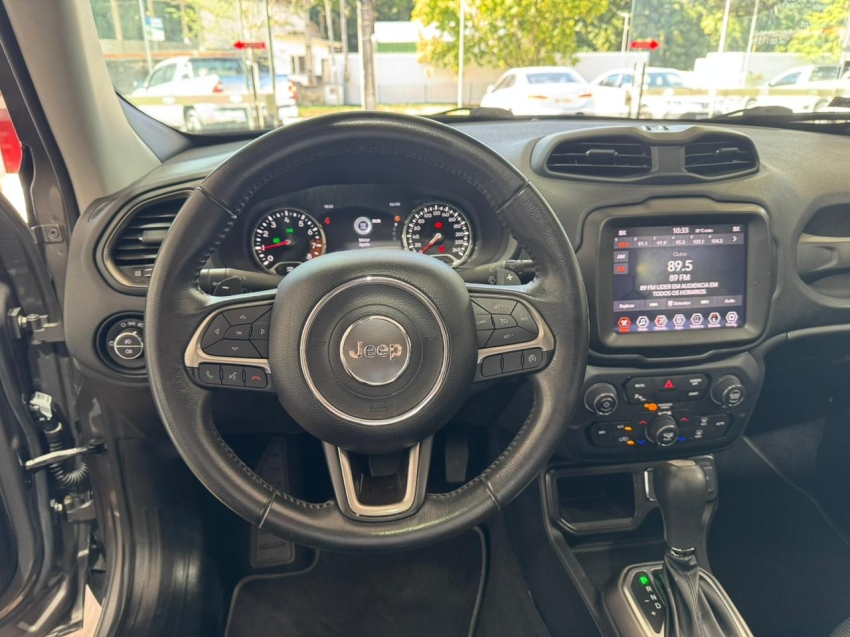 jeep renegade limited com teto solar panoramico6