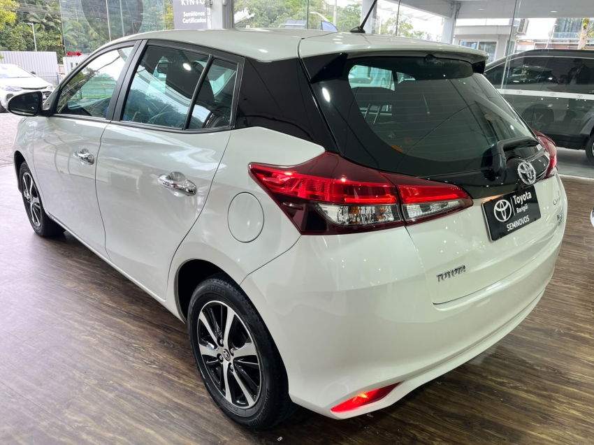 yaris hb xls a/t7