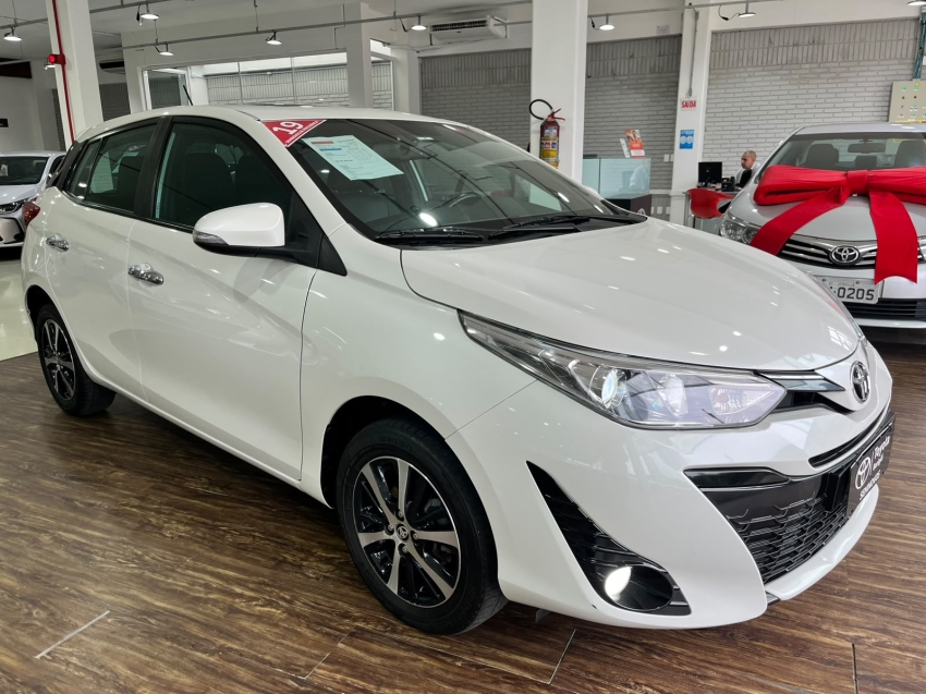 yaris hb xls a/t2