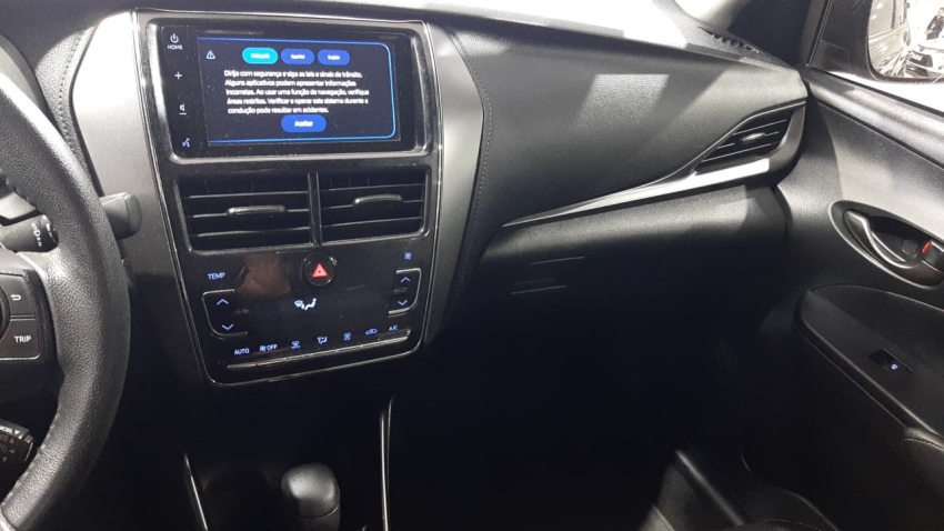 yaris 1.5 16v flex sedan xs multidrive5