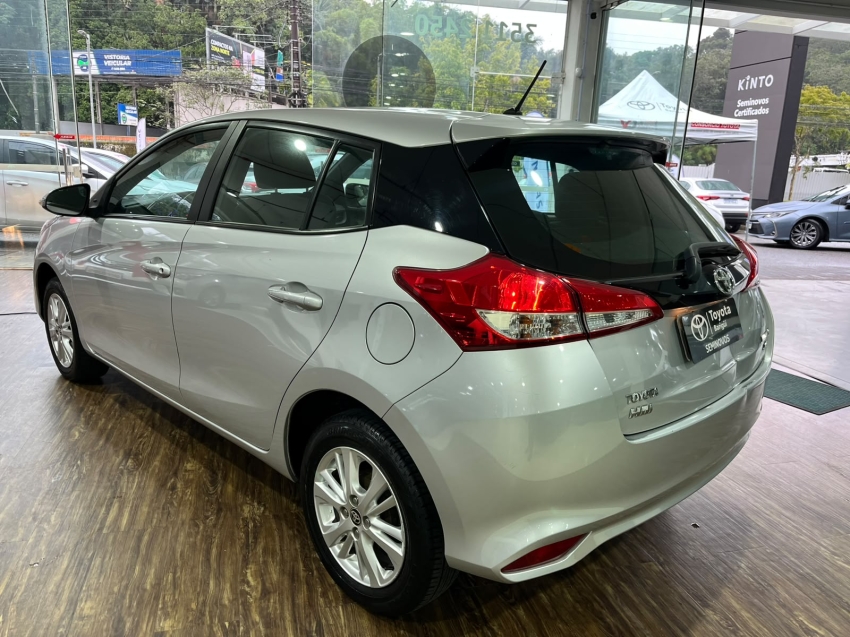 yaris 1.3 aut flex xl6