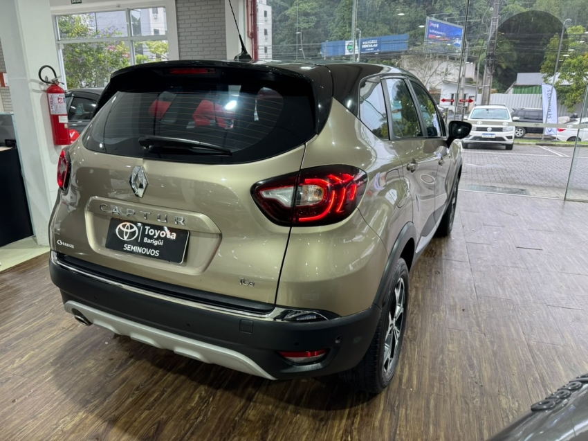 renault captur 1.3 tce flex iconic x-tronic 4p automatico 20223