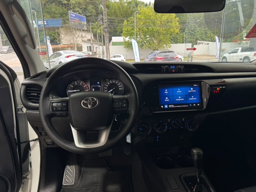 toyota hilux 2.8 d-4d turbo diesel cd power pack 4x4 automatico 4p 202510