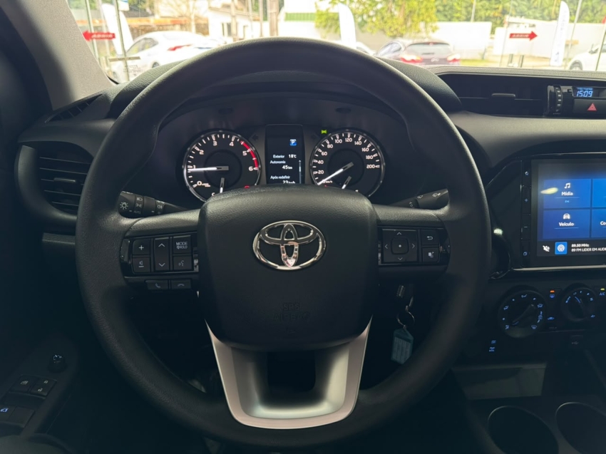 toyota hilux 2.8 d-4d turbo diesel cd power pack 4x4 automatico 4p 202512