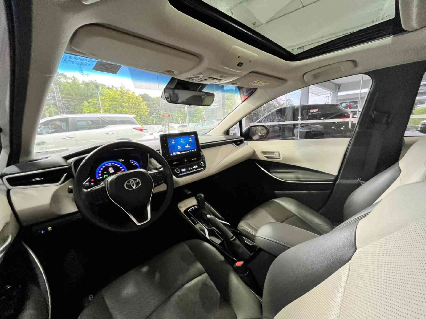 COROLLA ALTIS HYBRID PREMIUM 1.8 VVT-i 16V CVT13