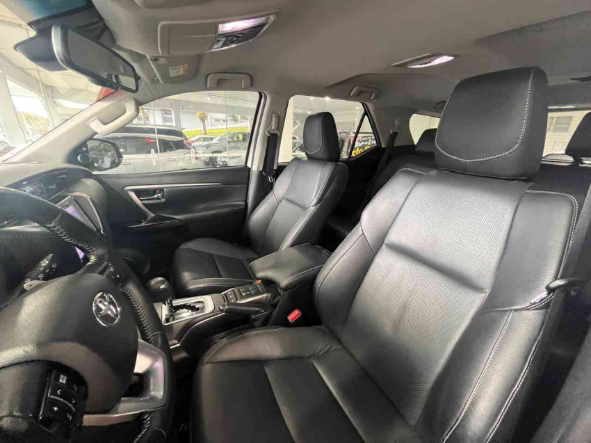 SW4 SRX 4X4 2.8 TB 5LUG AT DIESEL11