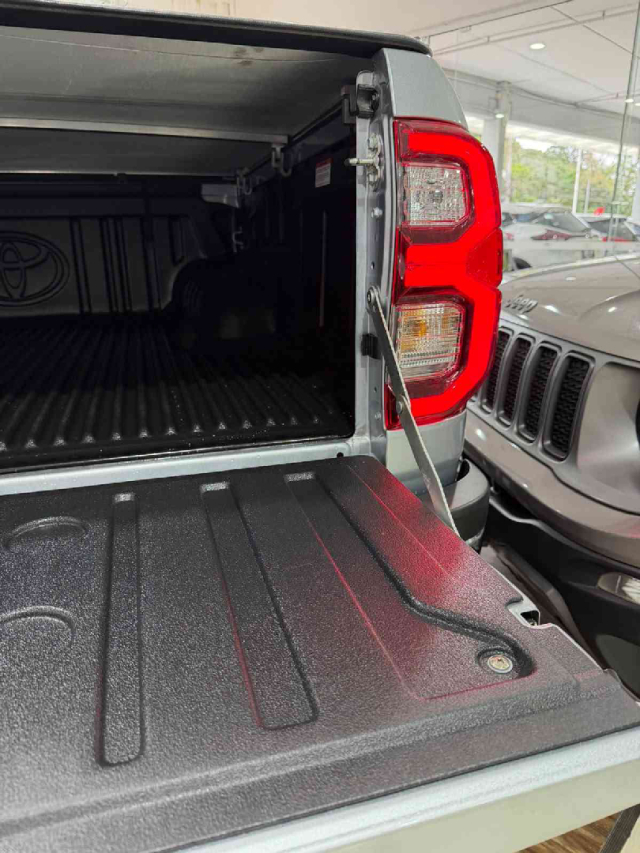 HILUX CD SRV 4X4 2.8 TB AT6 3.000KM + 12K ACESSÓRIOS6