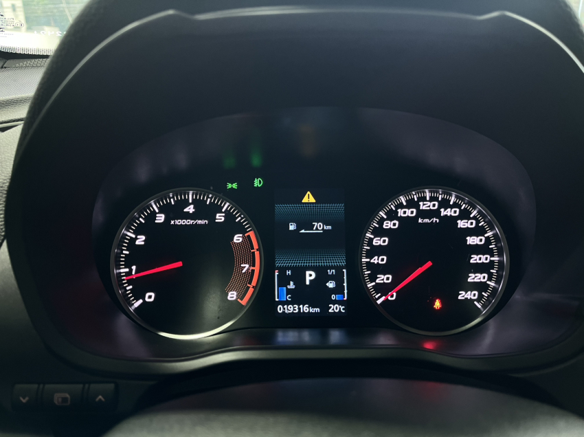 ECLIPSE CROSS BLACK EDITION14