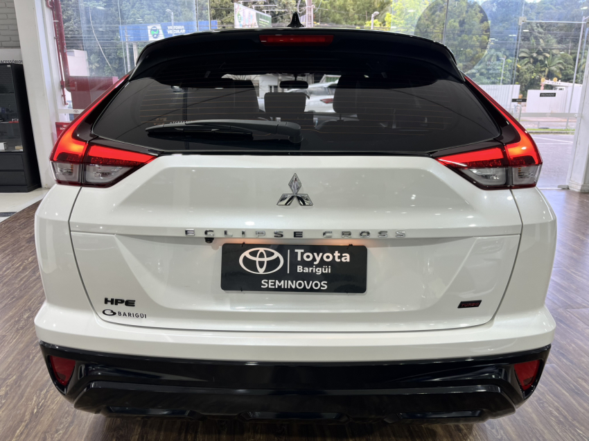 ECLIPSE CROSS BLACK EDITION6