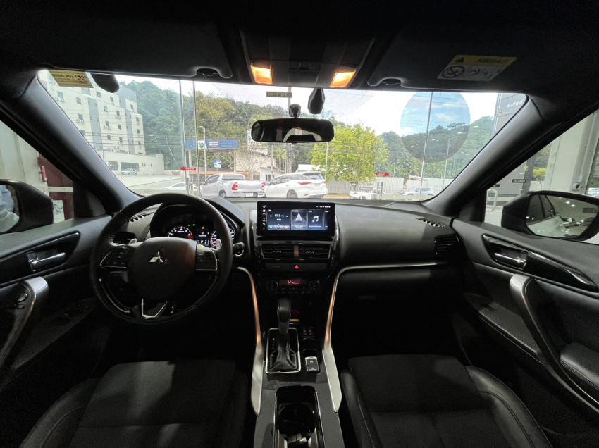 ECLIPSE CROSS BLACK EDITION11