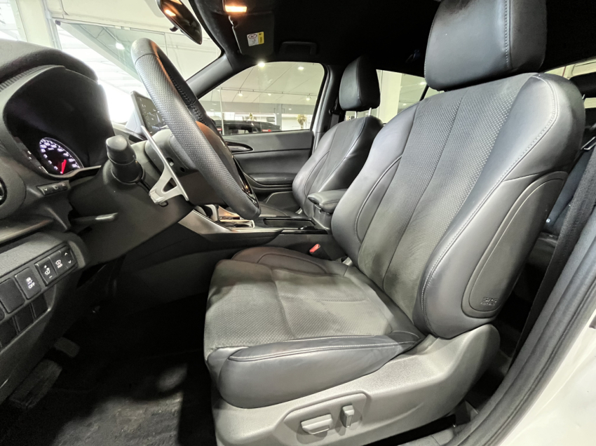 ECLIPSE CROSS BLACK EDITION12