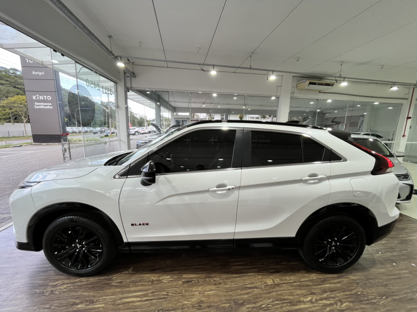 ECLIPSE CROSS BLACK EDITION3