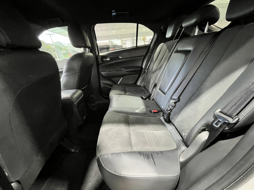 ECLIPSE CROSS BLACK EDITION9