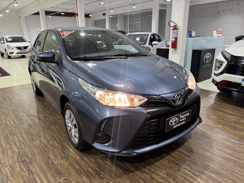 YARIS HATCH XL 1.5 MULTIDRIVE AUTOMATICO - GARANTIA DE FÁBRICA2