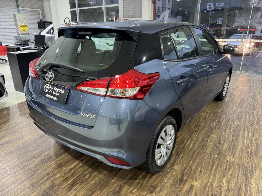 YARIS HATCH XL 1.5 MULTIDRIVE AUTOMATICO - GARANTIA DE FÁBRICA5