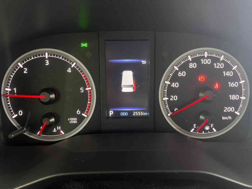 TOYOTA HIACE PASSAGEIRO MINIBUSS AUTOMÁTICA8